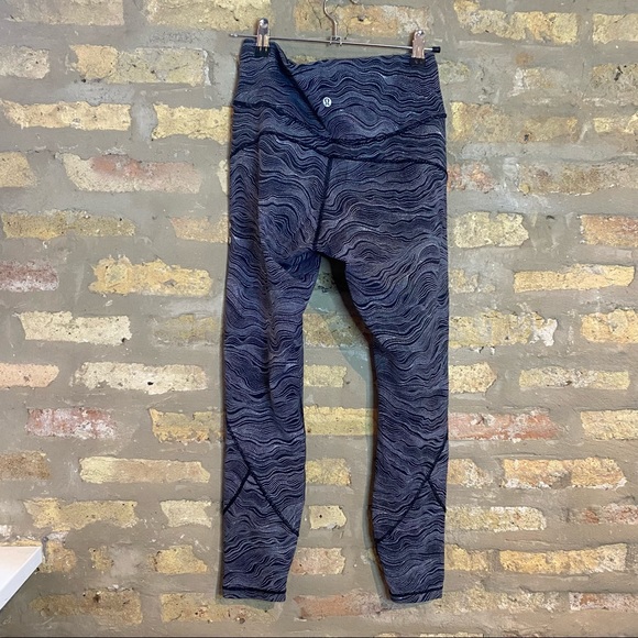 LULULEMON ~ Skull Soul Cycle Gray Black Cropped Leggings - Picture 5 of 9